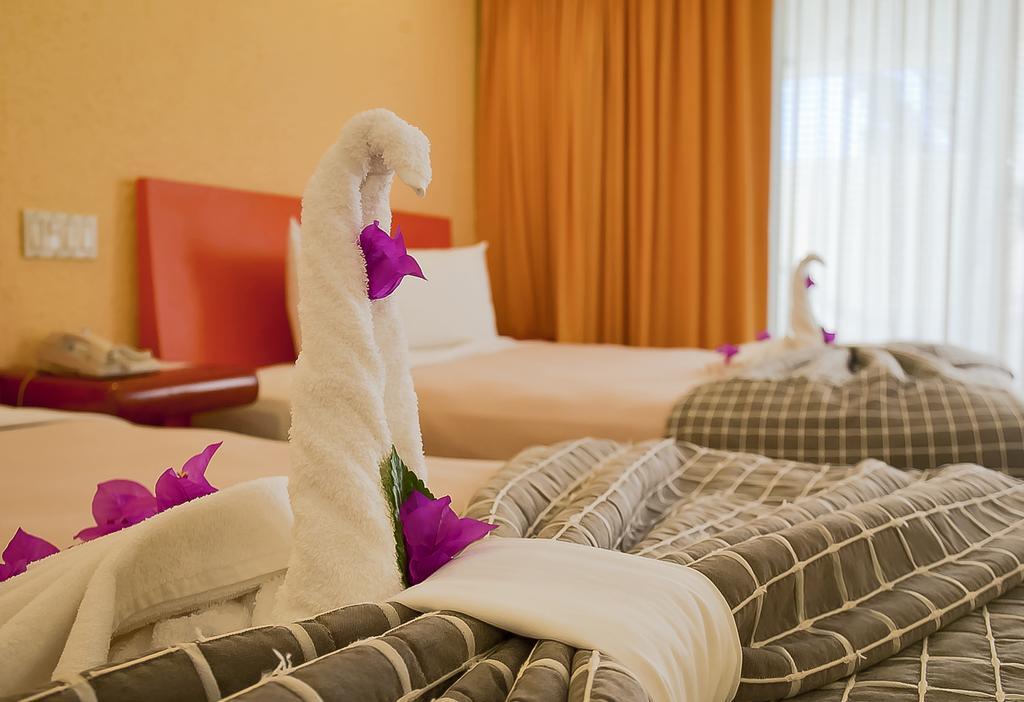 Hotel Los Patios 카보산루카스 외부 사진