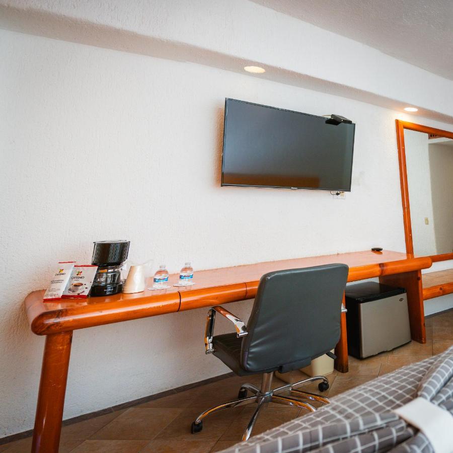 Hotel Los Patios 카보산루카스 외부 사진