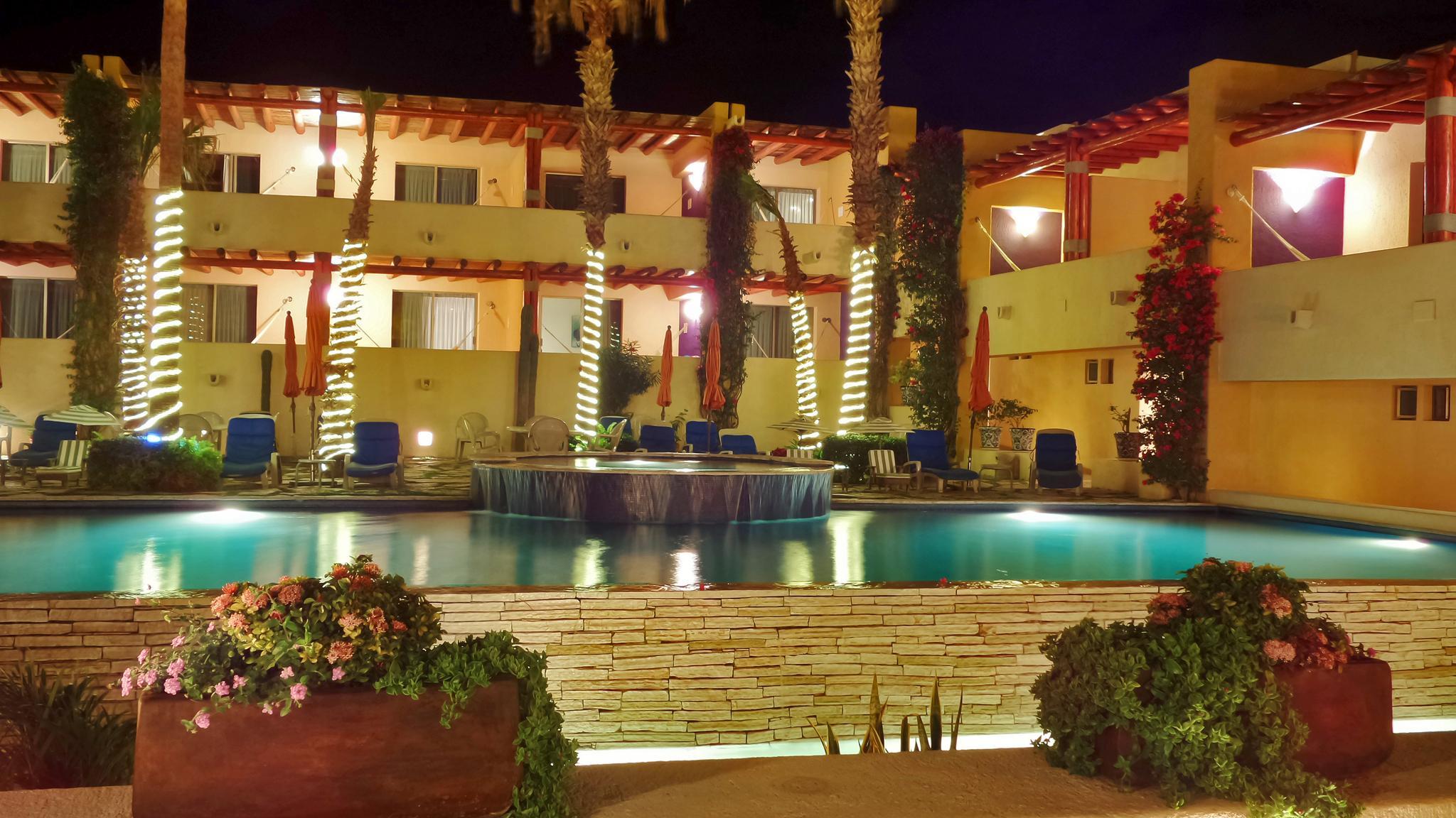 Hotel Los Patios 카보산루카스 외부 사진