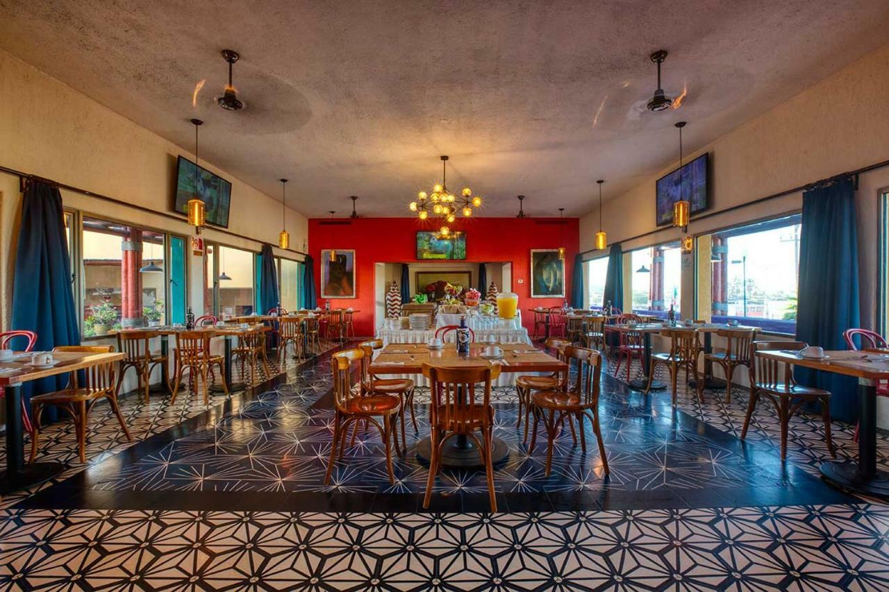 Hotel Los Patios 카보산루카스 외부 사진